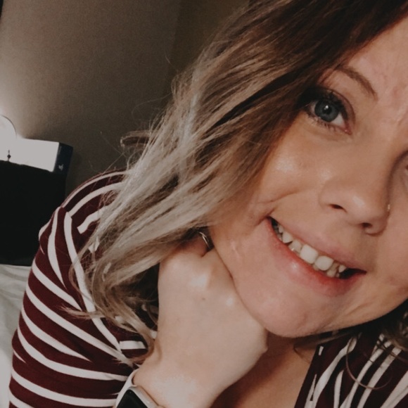 Meet your Posher, Leann - Picture 1 of 1